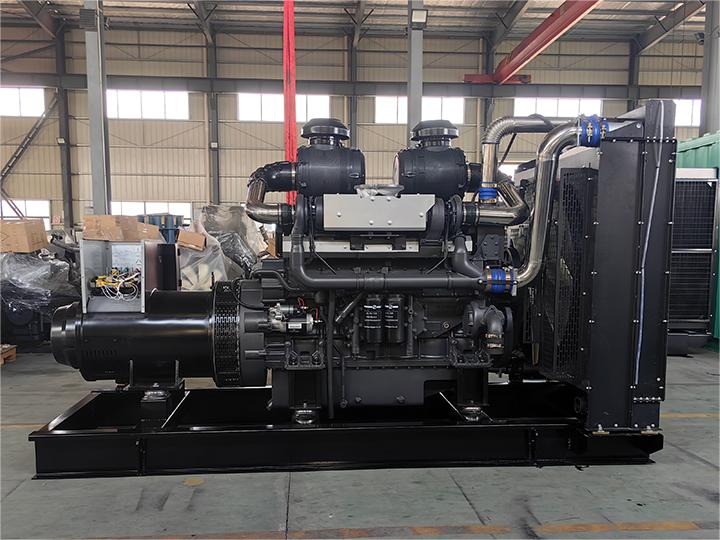 常用1200KW上柴動力柴油發(fā)電機(jī)組12KTA58-G35