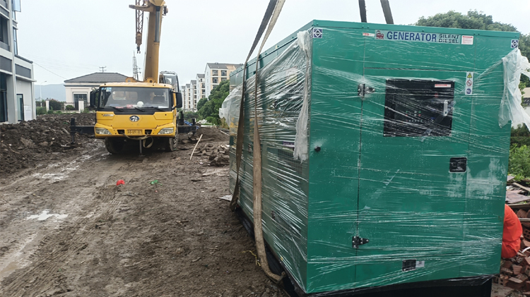 上柴動力配套300KW全銅無刷低噪音柴油發(fā)電機(jī)組到貨浙江